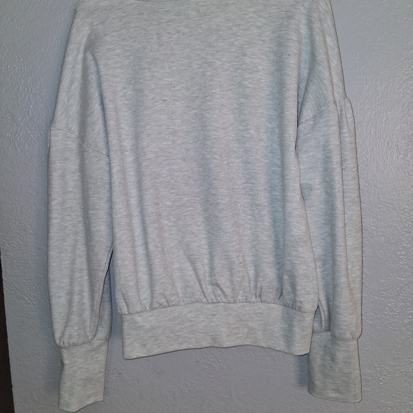 EVEREVE Women M Sweatshirt Light Gray Long Pufg Sleeve Wide Cuff Snaps - Picture 5 of 6